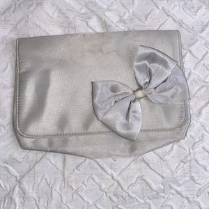 Sliver clutch hand bag, Vintage w/ a bow